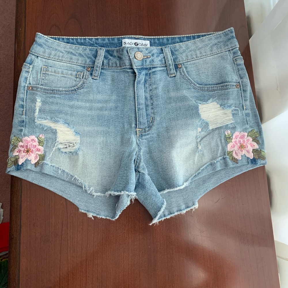 Black Daisy Embroidered Denim Short